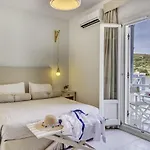Hotel Benois 4*