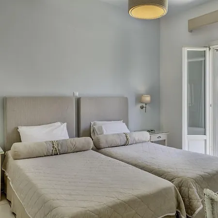 Ξενοδοχείο Benois 4*